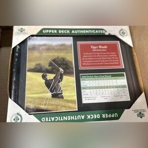 Tiger Wood Upper Deck
Authenticated "Slam Collection"
2000 BRITISH OPEN